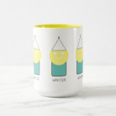 SCHRIJVER Mok door Dichteres Adiela Akoo (Midden)