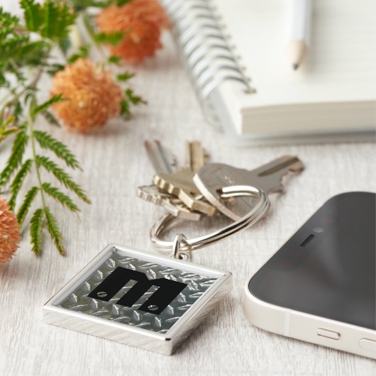 Schroeven op Initiaal - Aluminium Checkerplate Sleutelhanger (Zijkant)