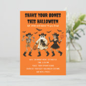 Schud je Botten Halloween-uitnodiging Kaart (Staand voorkant)