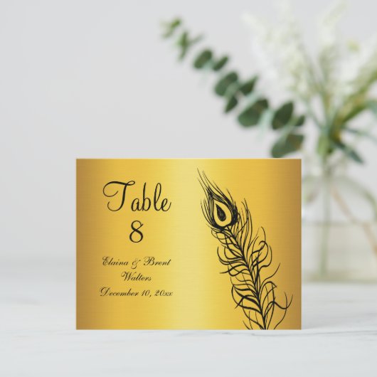 Schud uw Tail Feathers Table Number (goud) Briefkaart (Staand voorkant)
