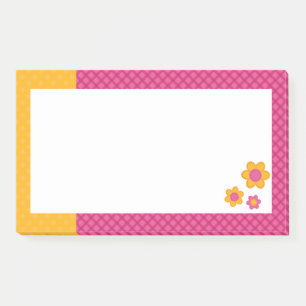 Schudde bloemen op roze vlecht en gele stip post-it® notes