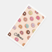 Schuddecoratieve donuts op roze servet (Hoek)