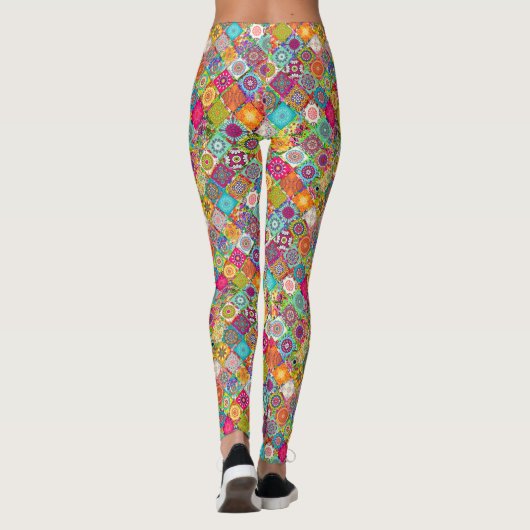 Schudkleurig naadloos decoratief patroon leggings (Achterkant)