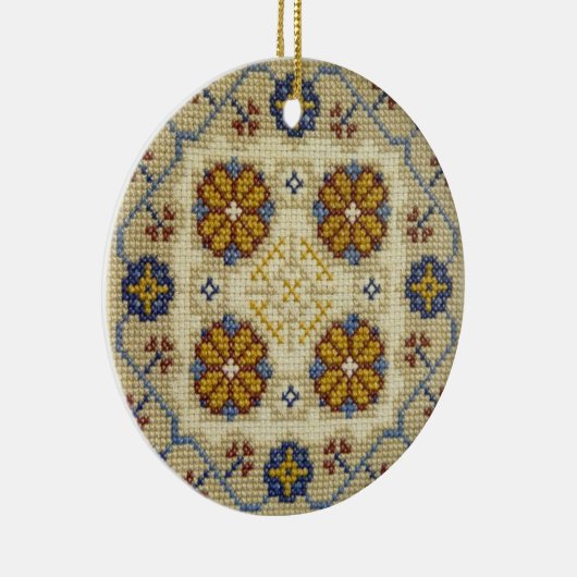 Schuffkruissteek met kerstversiering keramisch ornament (Rechts)