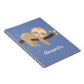 Schuif de sleuf aan de boom op blauw notitieboek (Rechterzijde)