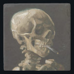 Schuif met Burning Cigarette Vincent van Gogh Art Stenen Onderzetter<br><div class="desc">Vincent van Gogh (Nederlands, 1853 - 1890) Skull of a Skeleton with Burning Cigarette, 1885-86, Oil on canvas Unframed: 32 cm × 24, 5 cm (13 in × 9, 6 inch) Vroegtijdig werk van Vincent van Gogh. Dit kleine schilderij maakt deel uit van het permanente collectie van het Van Gogh...</div>