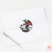 Schuif Specters B & W 'BOO!' sticker rode tekst (Envelop)