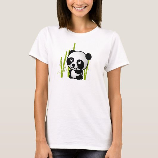 Schuif zwart-wit panda-beer in een bamboegroef. t-shirt (Voorkant)
