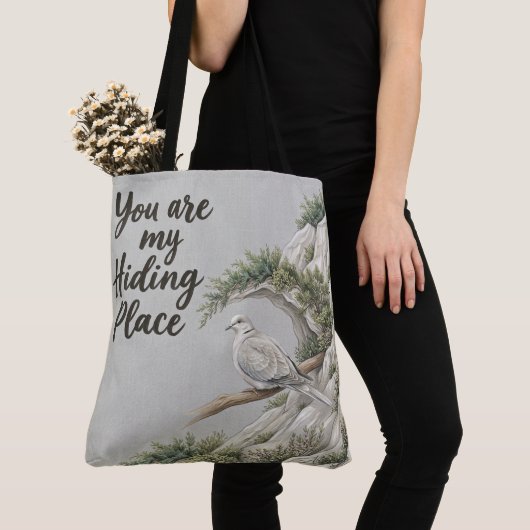 Schuilplaats - Psalm 32:7 Tote Bag (Dichtbij)