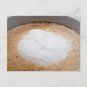 Schuim op cappuccino, close-up briefkaart