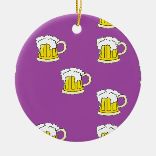 Schuimbierbeker op paars keramisch ornament (Voorkant)