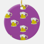 Schuimbierbeker op paars keramisch ornament (Achterkant)
