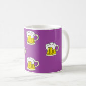 Schuimbierbeker op paars koffiemok (Voorkant rechts)