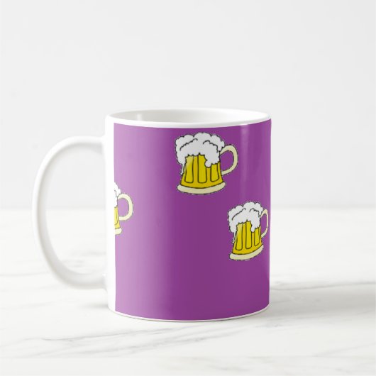 Schuimbierbeker op paars koffiemok (Links)