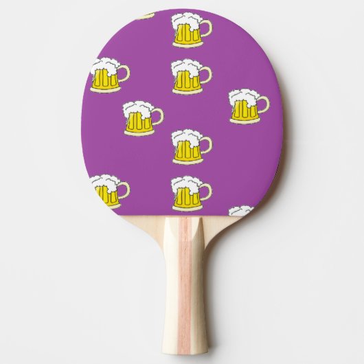 Schuimbierbeker op paars tafeltennisbatje (Voorkant)