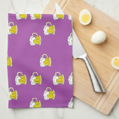 Schuimbierbeker op paars theedoek (Quarter Fold)