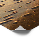 Schuimgolf op het strand van de oceaan om het surf poster (Hoek)