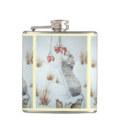 Schuine muis en rode bessen sneeuwen heupfles (Voorkant)