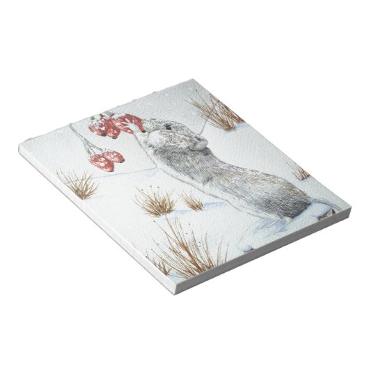 Schuine muis en rode bessen sneeuwen notitieblok (Schuin)