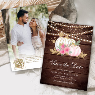 Schuur Hout Witte Pompoen Roze Bloemen Huwelijksfo Save The Date