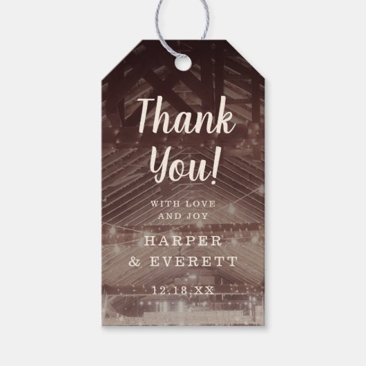 Schuur Rafters met String Lights Bruiloft Dank u Cadeaulabel (Voorkant)