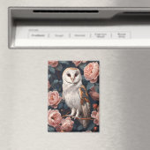 Schuur uil gelegen tussen roze rozen magneet (Insitu (Vaatwasser))