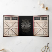 Schuurdeur rustiek land Kerstmis Foto Drieluik Uitnodiging (Binnen)