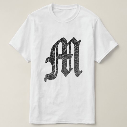 Schwarze Buchstabe "M" im gotischen Stil T-shirt (Design voorkant)
