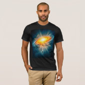 Sci-Fi Space Golden Galaxy Astronaut Glowing Art T-shirt (Voorkant volledig)
