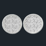 Science Pattern Manchetknopen<br><div class="desc">Een leuk vectorpatroon voor mensen die van wetenschap houden. Het heeft een scheikundig experiment, een kompas voor geografie, wiskunde symbolen, een tekstboek, een microscoop voor biologie en een natuurkundig experiment. U kunt de achtergrondkleur aanpassen aan uw behoeften.</div>
