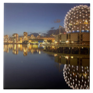 Science World en CBD weerspiegeld in False Creek, Tegeltje