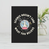 Scientist Gift | Wetenschap geeft niet om Save The Date (Staand voorkant)