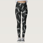 Scissor Pattern Silver & Black Leggings<br><div class="desc">Leggings voor een haarstylist of mode ontwerper of iemand anders die met schaar werkt! Zilveren schaar op een zwarte achtergrond.</div>