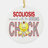 Scoliose met verkeerde kuiken keramisch ornament (Voorkant)