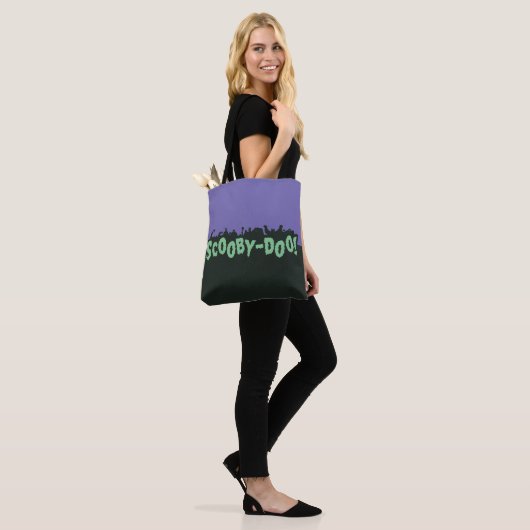 Scooby-Doo! Monster Silhouette Logo Tote Bag (Op model)