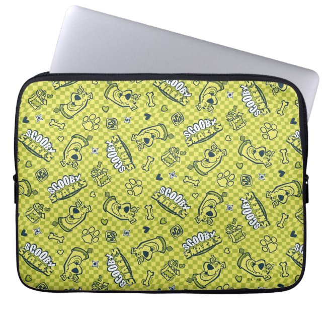Scooby Snacks Galore Checker Pattern Laptop Sleeve (Voorkant)