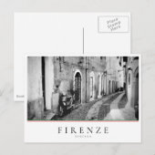 Scooter in een straat in Italië, zwart-wit Briefkaart (Voorkant / Achterkant)