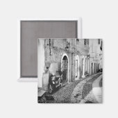 Scooter in een straat in Italië, zwart-wit Magneet (Voorkant / Achterkant)