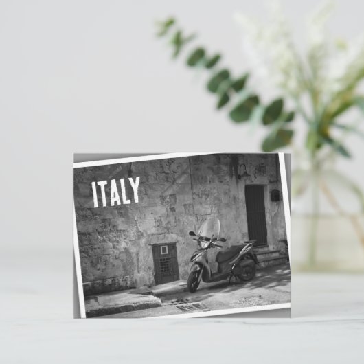 Scooter in zwart-wit briefkaart (Staand voorkant)