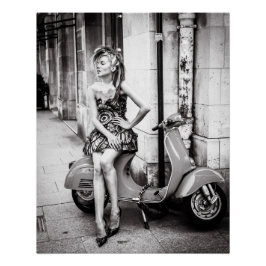 scooter | meisje op scooter Poster | Parijs