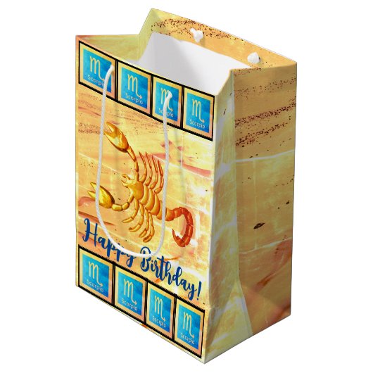 Scorpia - Happy Birthday Medium Gift Bag Cadeauzakje (Voorkant Gekanteld)