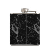 Scorpio Constellation Hevelius 1690 zwart Heupfles (Achterkant)