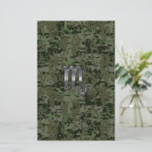Scorpio Zodiac Symbol Woodland Digital Camo Briefpapier (Staand voorkant)