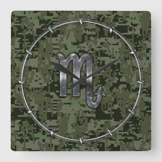 Scorpio Zodiac Symbol Woodland Digital Camo Vierkante Klok (Voorkant)