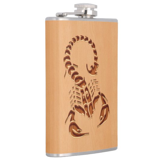 Scorpion silhouet gegraveerd op houtafbeelding heupfles (Rechts)