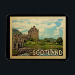 Scotland Castle Vintage Travel Magneet<br><div class="desc">Het Schotse ontwerp in de stijl Vintage Travel,  met de prachtige wijze waarop het kasteel van Eilean Donan wordt ontworpen.</div>