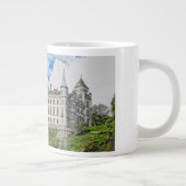 Scotland Dunrobin Castle Seat of Clan Sutherland Grote Koffiekop (Rechts)