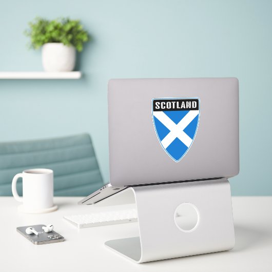 Scotland Shield Sticker (Laptop op bureau)