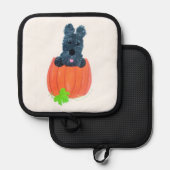 SCOTTIE IN POMPOENHOUDER/HERFSTPOTHOUDER PANNENLAP (Voorkant / Achterkant)