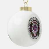 Scottish Clan Beaton Tartan en Crest Keramische Bal Ornament (Links)